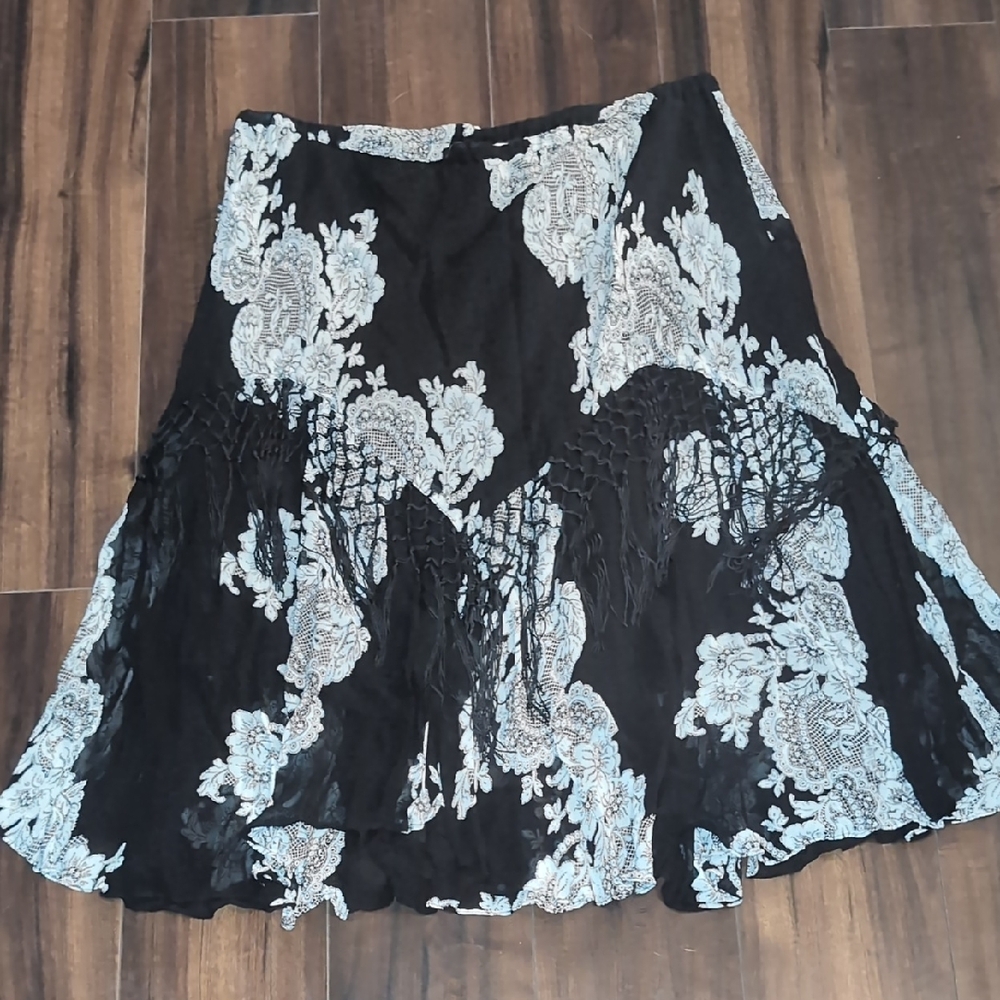 Elegant Black and White Lace Skirt